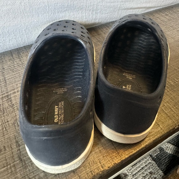 Old Navy | Baby Navy Blue Sandal | Size 5 - Picture 8 of 8